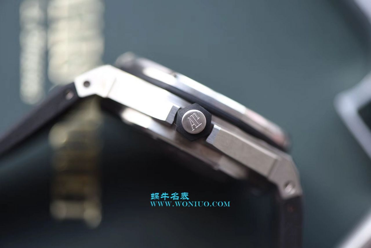 【JF一比一超A高仿】视频评测爱彼皇家橡树离岸型系列15703ST.OO.A002CA.01腕表，全新V9S超强版正式闪亮登场 / AP156