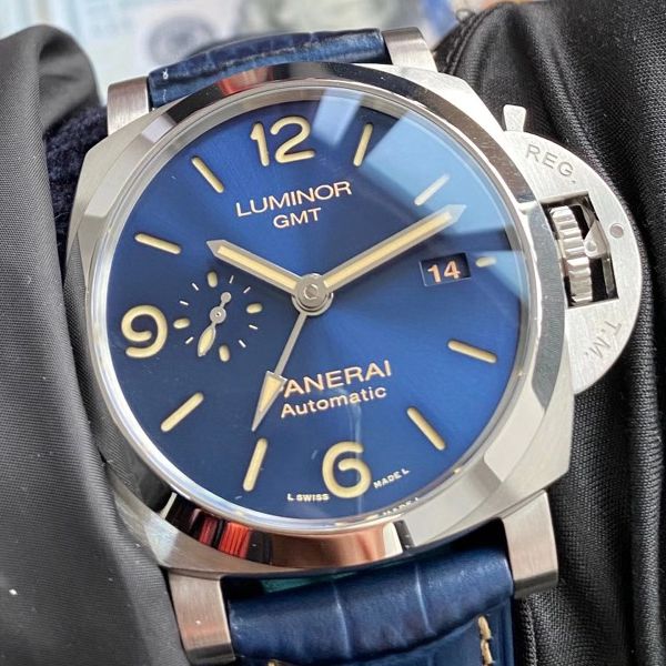 VS厂沛纳海1比1超A复刻手表GMT两地时PAM01033腕表